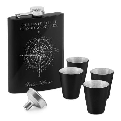 Flasque Voyageur Maverton 200 ml personnalisée + 4 verres shot, idéale pour offrir à un ami aventurier.