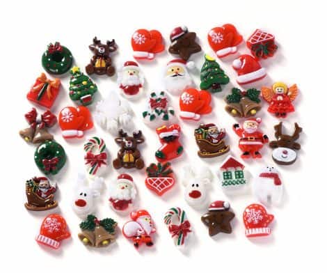 Ensemble de 50 miniatures en résine de Noël comprenant Père Noël, sapin, bonhomme de neige, et autres ornements pour cadeaux, cartes, scrapbooking et bûche de Noël.