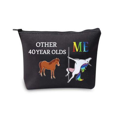 Sac de maquillage licorne “40 ans et fabuleux”, cadeau idéal pour le 40e anniversaire, en noir.