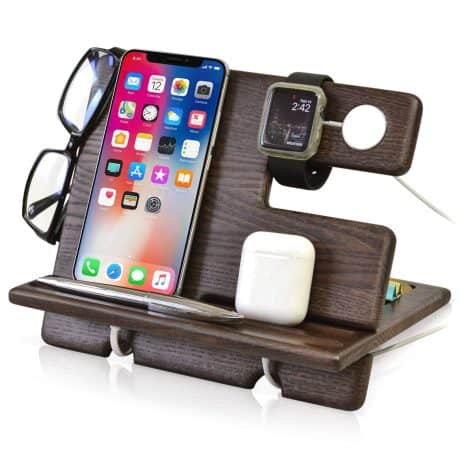 Support de bureau en bois TESLYAR pour cadeau d’homme, compatible avec iPhone, iWatch et AirPods. Parfait pour la Fête des Pères, Noël et anniversaire.