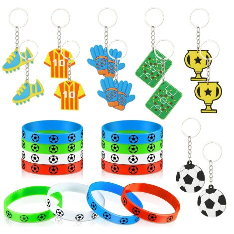 Belugsin : Lot de 24 pièces pour une piñata d’anniversaire garçon (12 porte-clés de football en silicone et 12 bracelets en silicone) – Petites décorations cadeaux pour la fête des enfants.