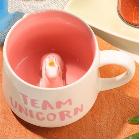 Tasse licorne en 3D avec figurine, parfait pour offrir à une femme ou une fille. (15 mots)