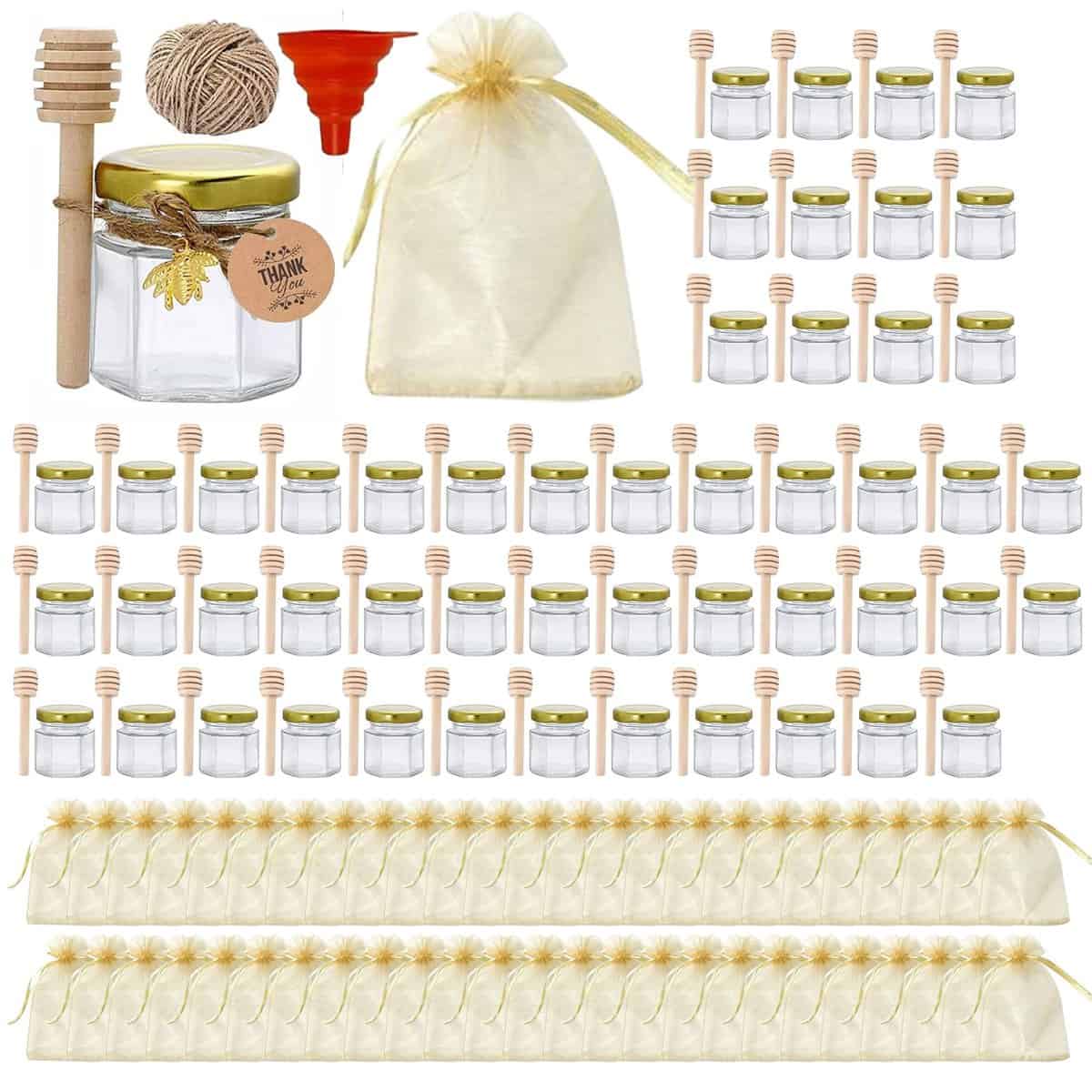 HO2 HOME PARIS® Lot de 50 mini pots à miel en verre avec couvercle, louches en bois, couvercles dorés, pendentifs abeille, jute,sacs cadeaux dorés/pots à miel cadeau invites mariage/kit apiculture