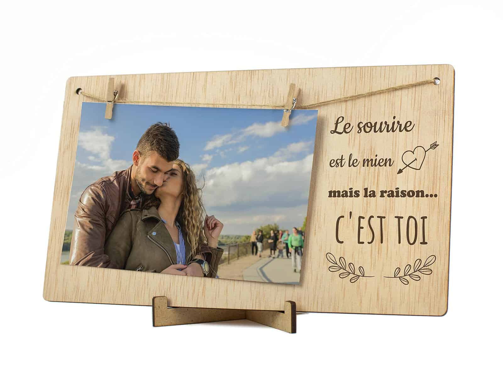 CONTRAXT Cadre album photo Saint Valentin. Cadre support tableau porte cadeaux détails idées originales bonne saint valentin amoureux pele mele photo mural corde pince bois Homme Femme (Couples FR)