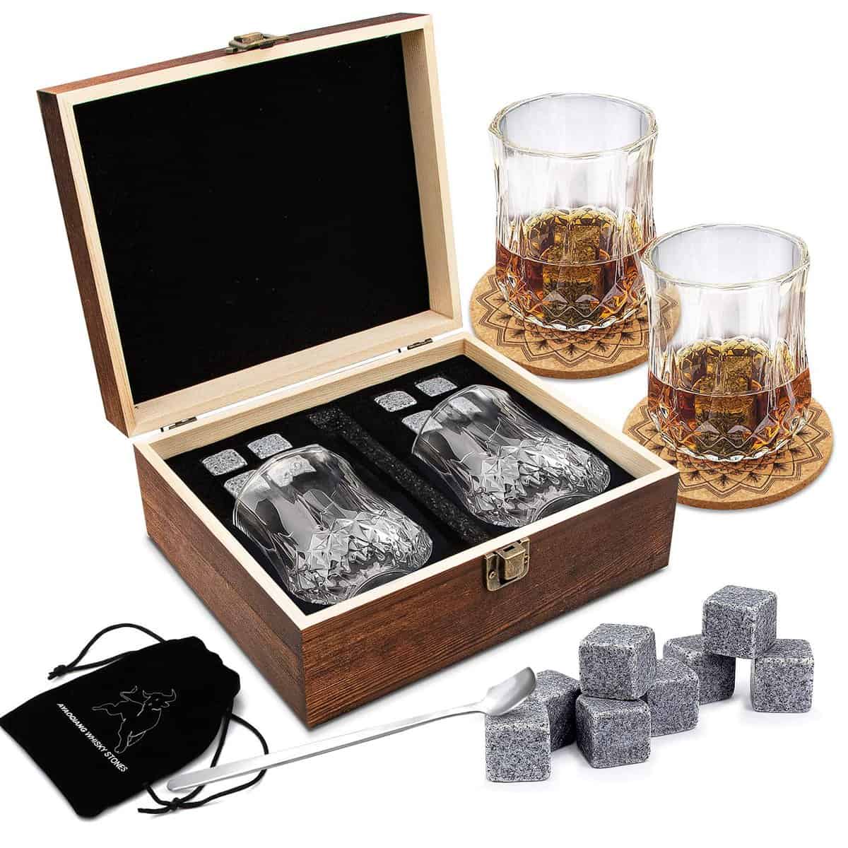 Ensemble de Verres à Whisky - Coffret Cadeau Bois - 8 Glaçons en Pierre Réutilisables - Lot de 2 Verres Cristal à Bar pour Homme & Femme - 2 Dessous-Verres - Idée Cadeau pour Tous Festivals.