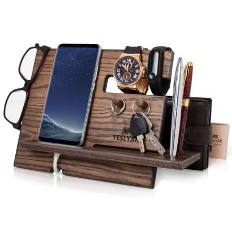 Organisateur de bureau en bois pour homme, cadeau idéal pour la fête des pères, Noël, anniversaire. Support polyvalent pour téléphone, montre et monnaie.