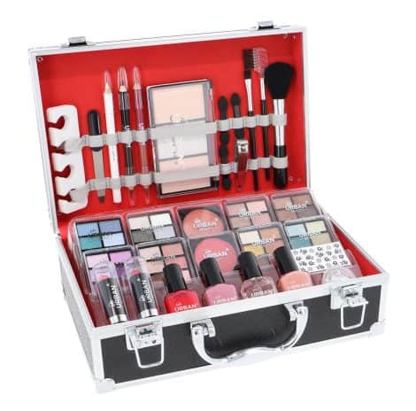 Coffret de maquillage français Divine Manucure Végétalienne de Love Urban Beauty, pour la maison.